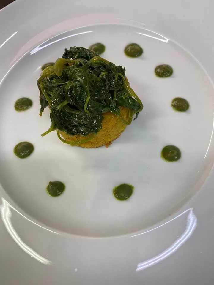 Sformato di polenta con cicoria di montagna